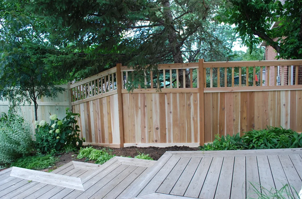 Guide d’achat brise vue en bois : Pour une intimité naturelle dans votre jardin