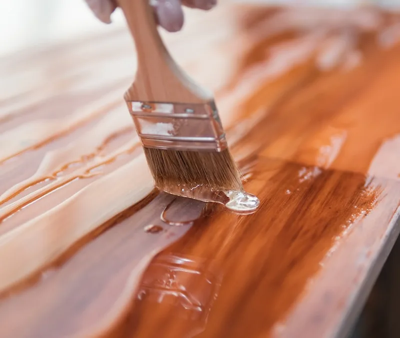 Comment peindre un meuble en bois : Guide complet et astuces pratiques